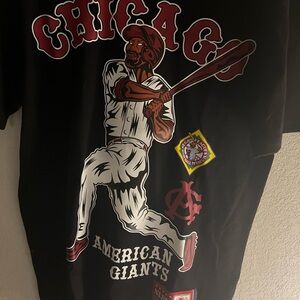 NWT UNISEX MEDUIM NLBM CHICAGO AMERICAN GIANTS MUSUEM CLASSIC BLACK & RE…